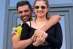 CSK, Deepak Chahar with girlfriend, viral deepak chahar proposes to his girlfriend, Ipl 2021