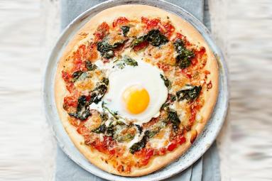 Egg And Rocket Pizzas},{Egg And Rocket Pizzas