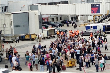 Fort Lauderdale Airport Shooting 5 dead, 45 injured