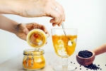 Haldi Kalonji Water for women health, Haldi Kalonji Water health benefits, how haldi kalonji water helps to ease menstrual discomfort, The indian
