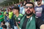 Indian national anthem, India vs England Match, india vs england match pakistani cricket fan sings jana gana mana video goes viral, Icc world cup 2019