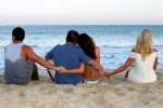 monogamous, polyamorous, open relationships are just as happy as couples, Love and relationship