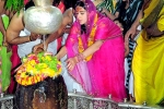 Sara Ali Khan latest, Sara Ali Khan upcoming movies, sara ali khan s bold statements on her temple visit, Indore