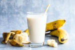 Milk and Banana health benefits, Milk and Banana benefits, weak men should consume milk and banana before bed, High blood pressure