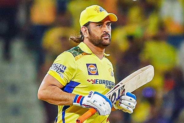 MS Dhoni achieves a new milestone in IPL