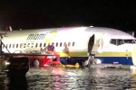 Boeing 737 Aircraft, Jacksonville, boeing 737 aircraft with 136 passengers on board falls into river in florida, Jacksonville