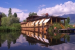 tourists, tourists, house boat the floating heaven of kashmir valley, Houseboats
