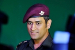 dhoni to hoist Indian flag in leh, dhoni to hoist Indian flag in leh, ms dhoni likely to unfurl tri color in leh on indian independence day, Kashmir valley