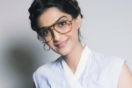 sonam kapoort post, sonam kapoor father, twitterati slams sonam kapoor for sharing post on hindu fundamentalists, Sonam kapoor