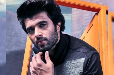 Vijay Deverakonda and his Mother to Donate their Organs